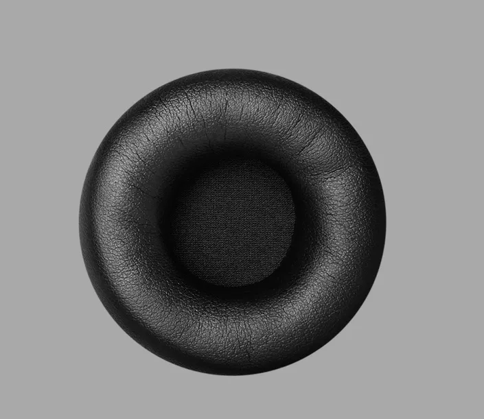 Aiaiai E02 - PU Leather - on ear