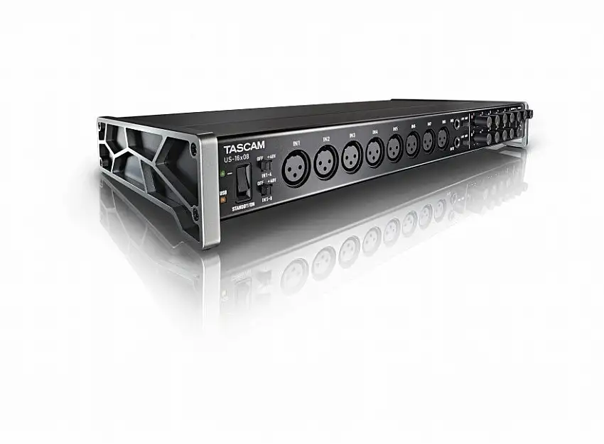 Tascam US-16X08