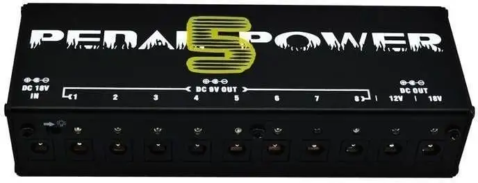 Revoltage CP-05 Strömförsörjningsadapter